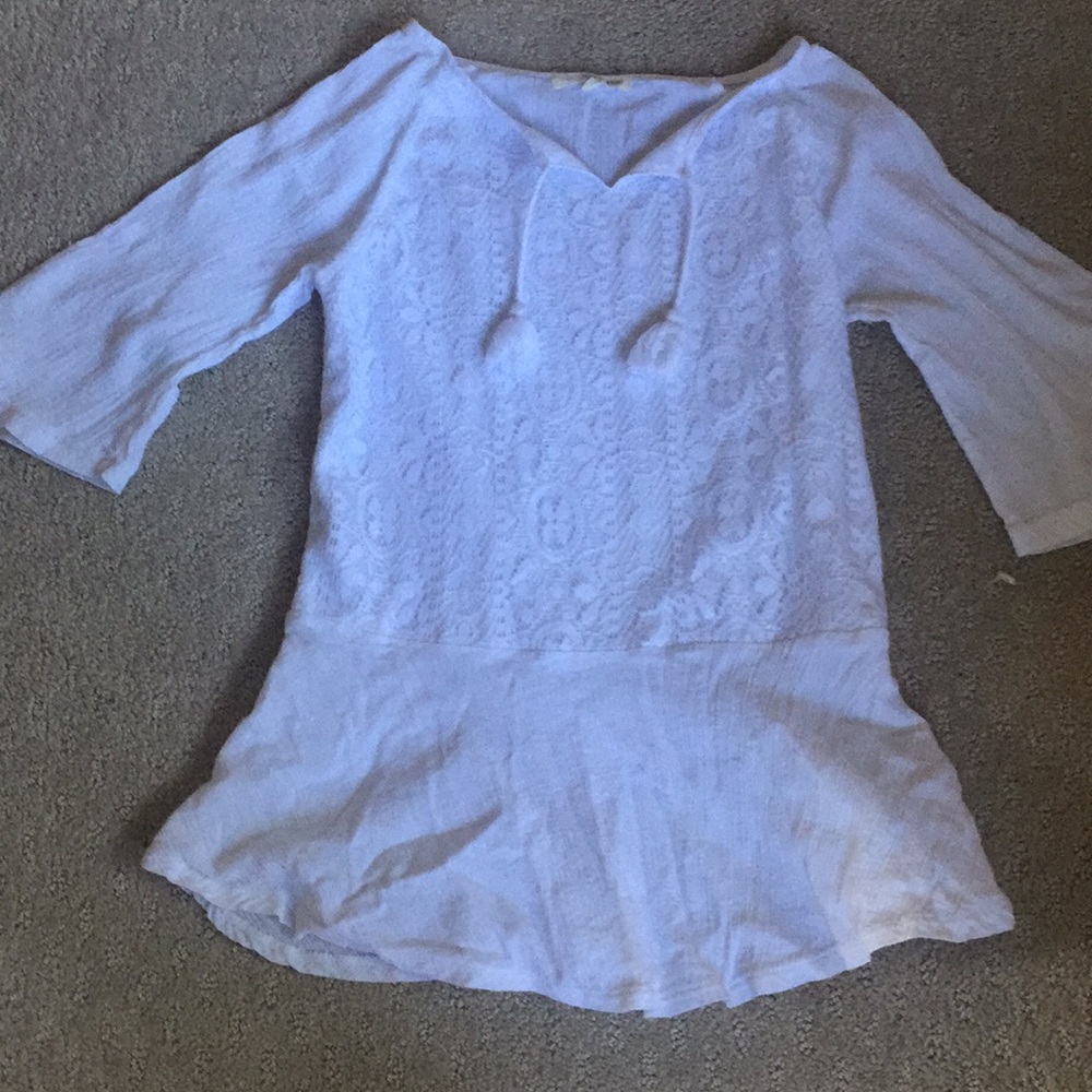 Lace tunic with two tassels  in front